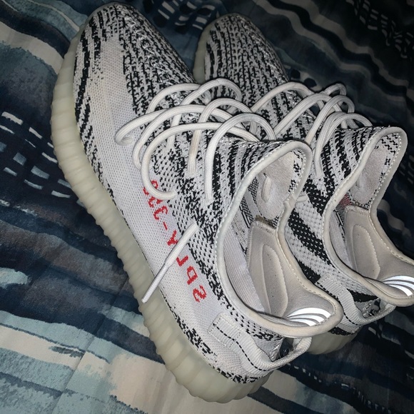 COPY - Yeezy 350 Zebra - Picture 2 of 4